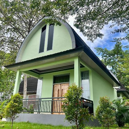 Pohon Purba Resort & Restaurant Labuhan Pandan Eksteriør bilde