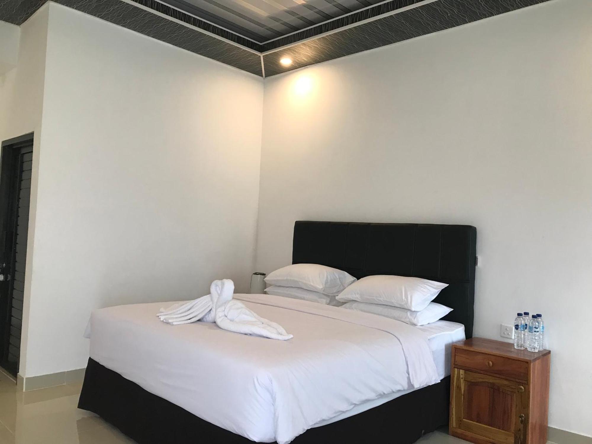 Pohon Purba Resort & Restaurant Labuhan Pandan Eksteriør bilde