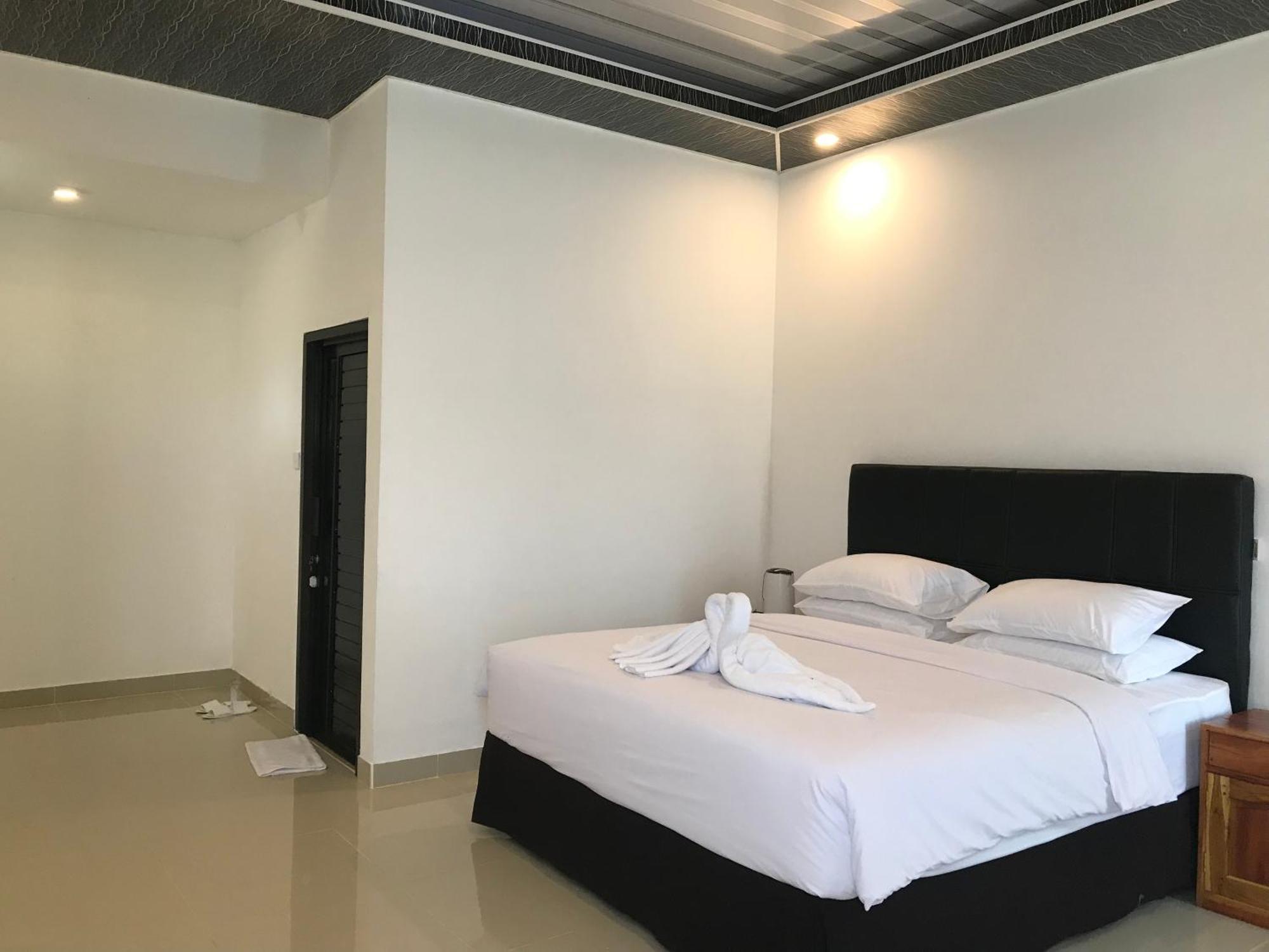 Pohon Purba Resort & Restaurant Labuhan Pandan Eksteriør bilde