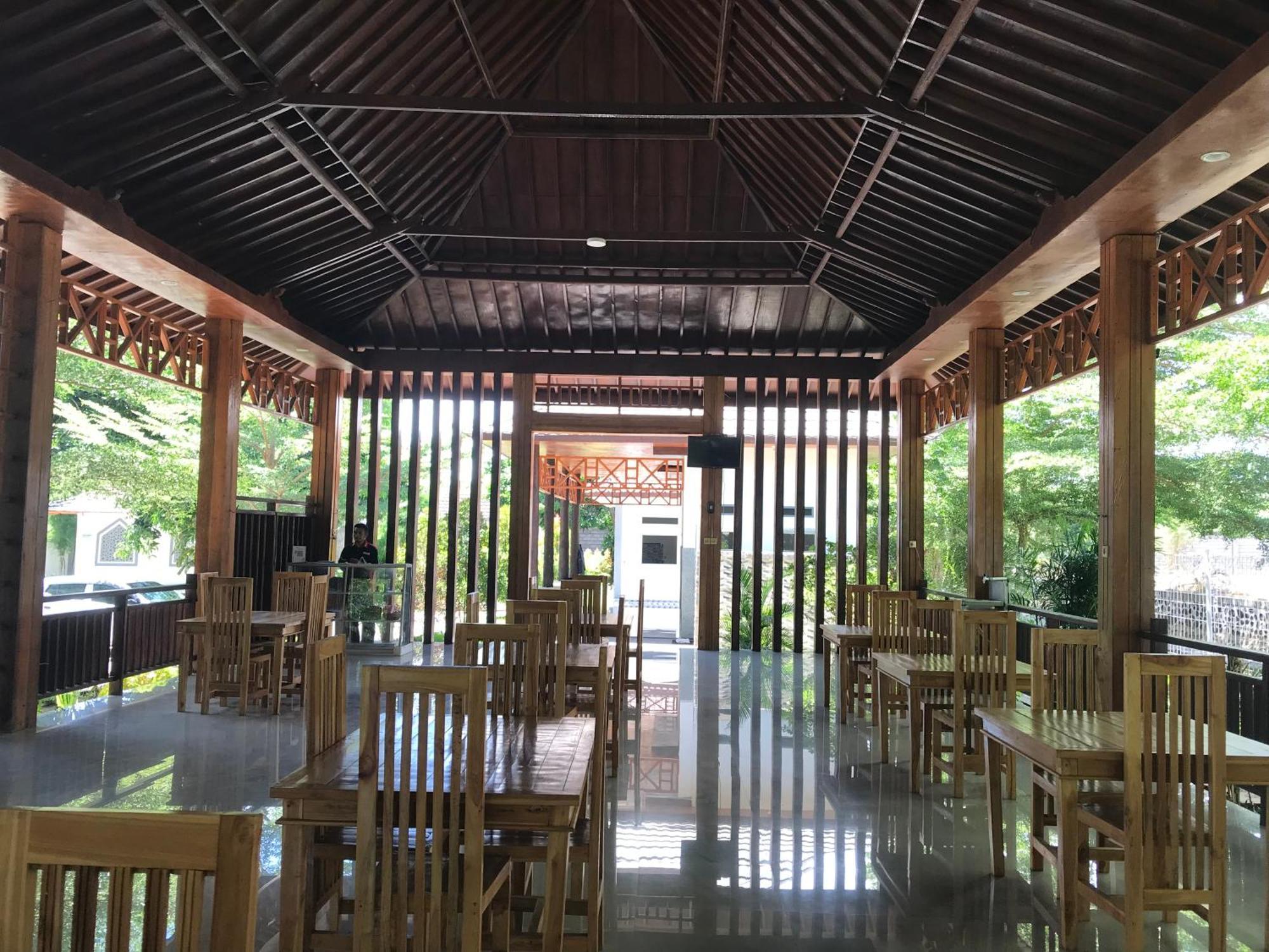 Pohon Purba Resort & Restaurant Labuhan Pandan Eksteriør bilde