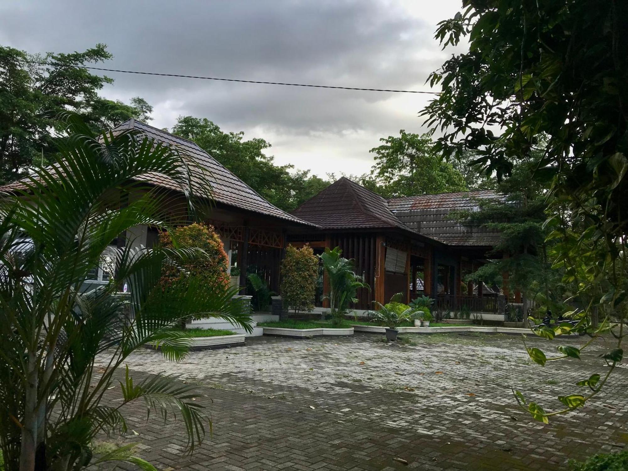 Pohon Purba Resort & Restaurant Labuhan Pandan Eksteriør bilde