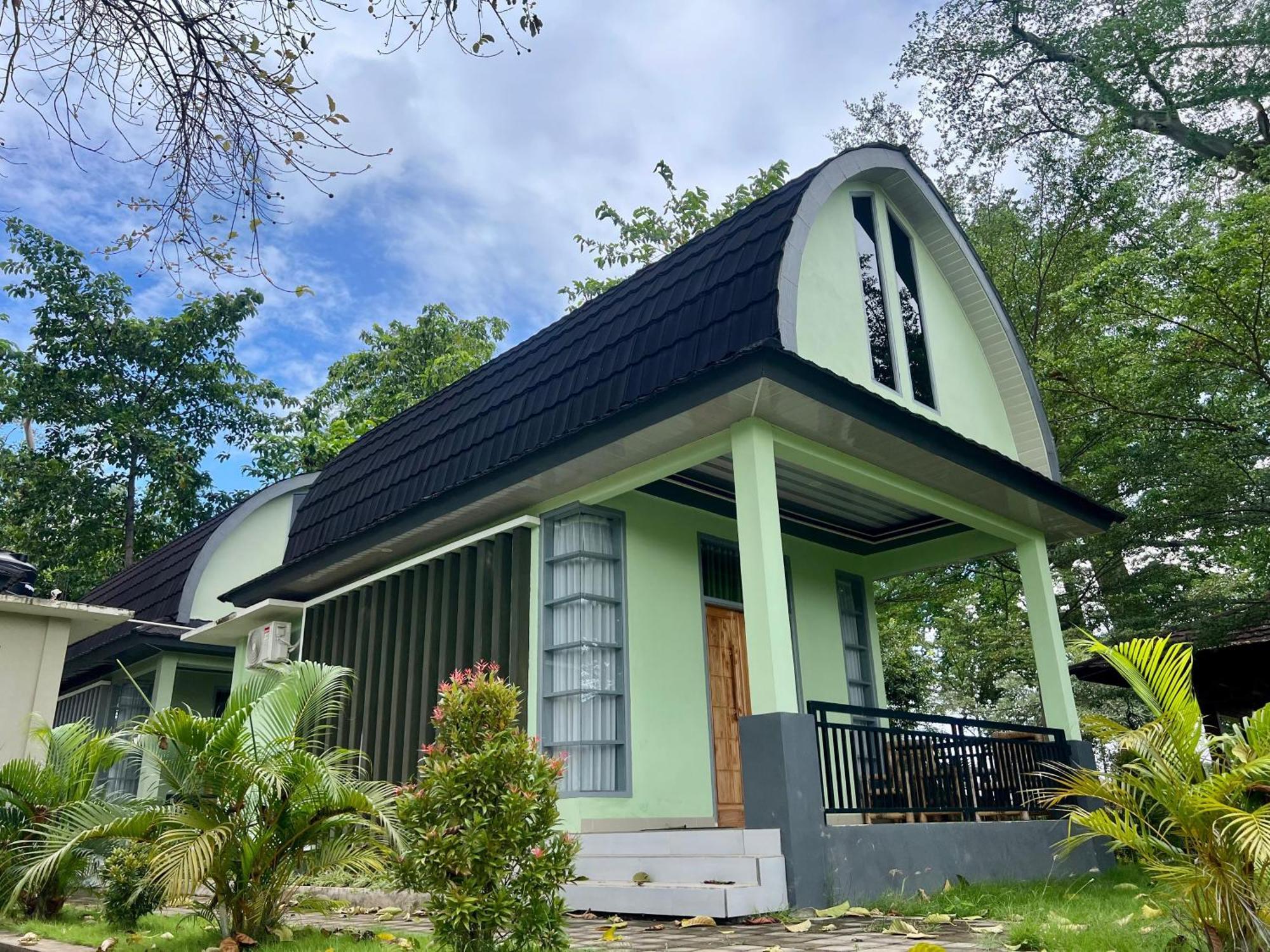 Pohon Purba Resort & Restaurant Labuhan Pandan Eksteriør bilde