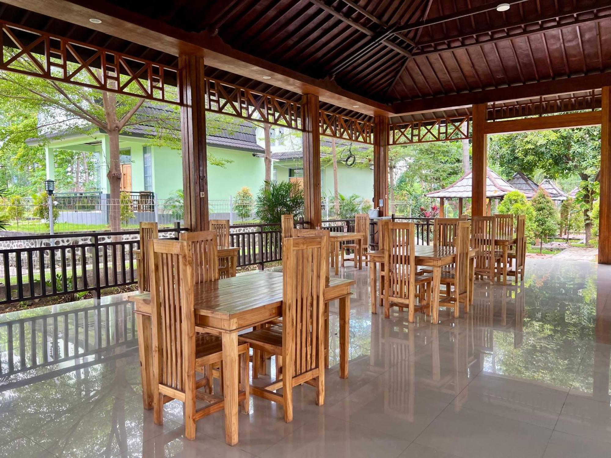 Pohon Purba Resort & Restaurant Labuhan Pandan Eksteriør bilde